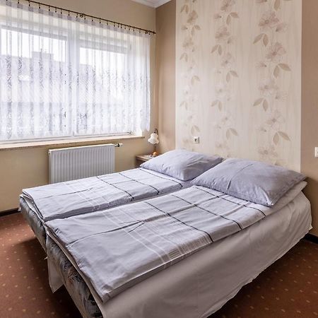 Pokoje Goscinne Katarzyna Kur Dębki Exterior foto