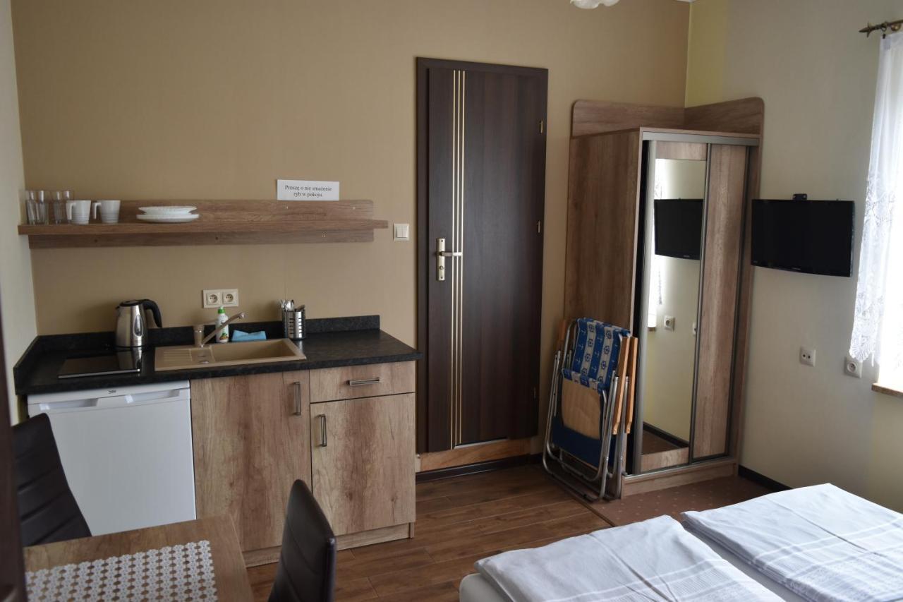 Pokoje Goscinne Katarzyna Kur Dębki Exterior foto