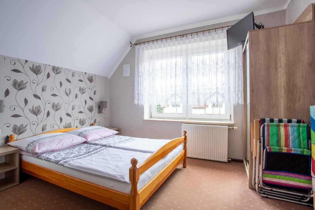 Pokoje Goscinne Katarzyna Kur Dębki Exterior foto